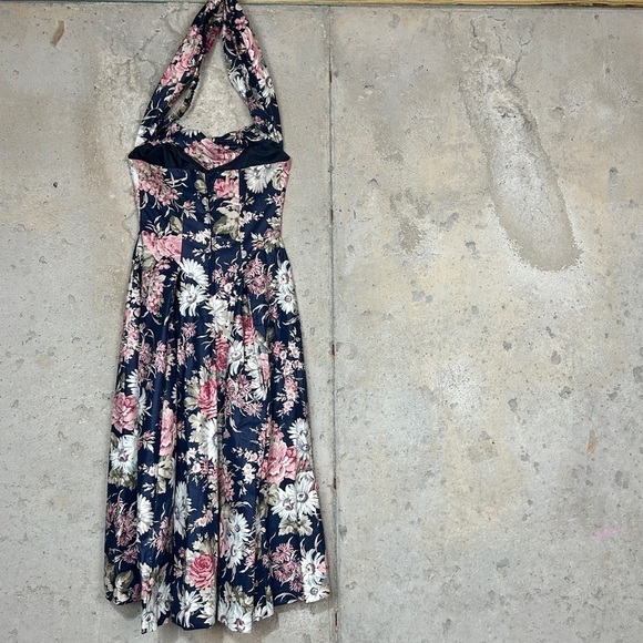 Vintage 80s laura Ashley navy pink cream cottage core floral halter dress 6 - Picture 5 of 13